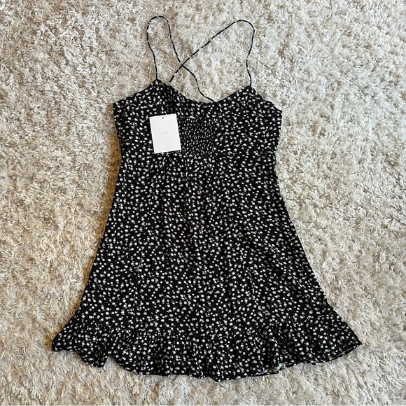 OAK + FORT Mini Ruffle Floral Dress - Picture 4 of 7